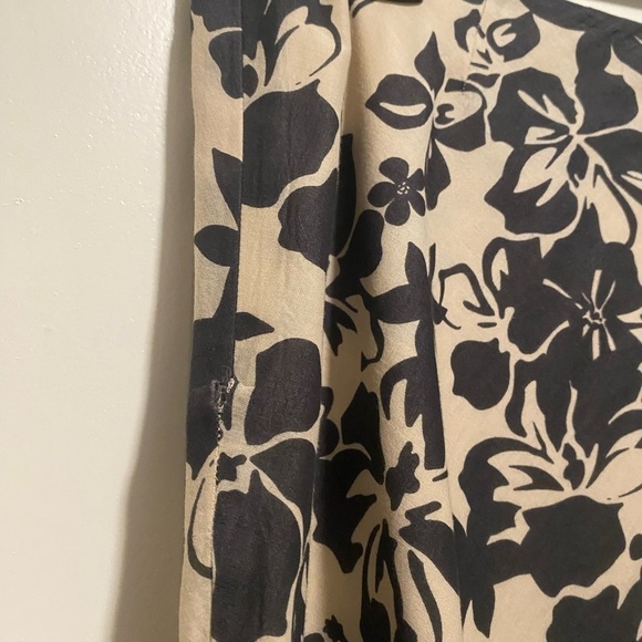 DKNY Jeans 100% Cotton Flower Print Skirt Size 6, Fully Lined, Side Zip - Picture 7 of 12